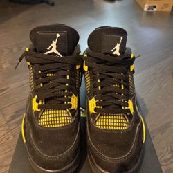 Jordan 4 Thunder 