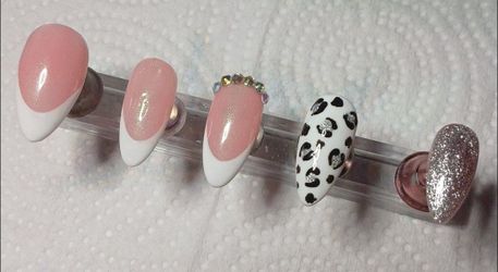Press on nails