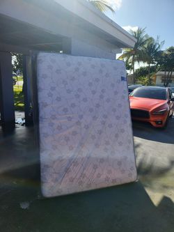 NEW QUEEN MATTRESS AND BOX SPRING -- Also Available In All Sizes.