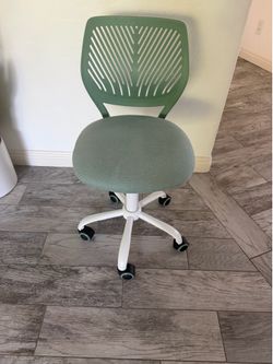 Chair, brand new!