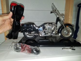 Harley Davidson Telephone. Heritage Softail. Bought but had it out for looks. Never Used. Box, manual & the packaging. Obo