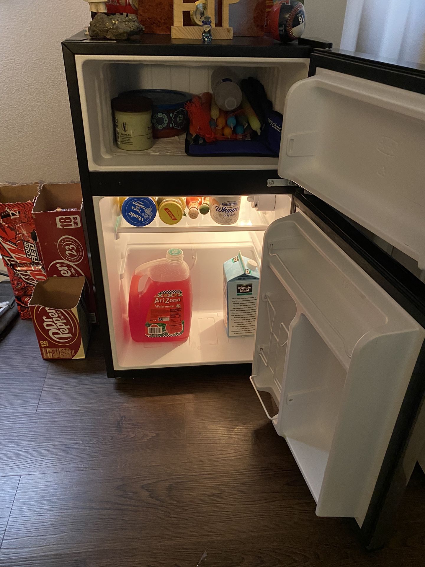 Microwave & Fridge, Small for Sale in Murrieta, CA - OfferUp