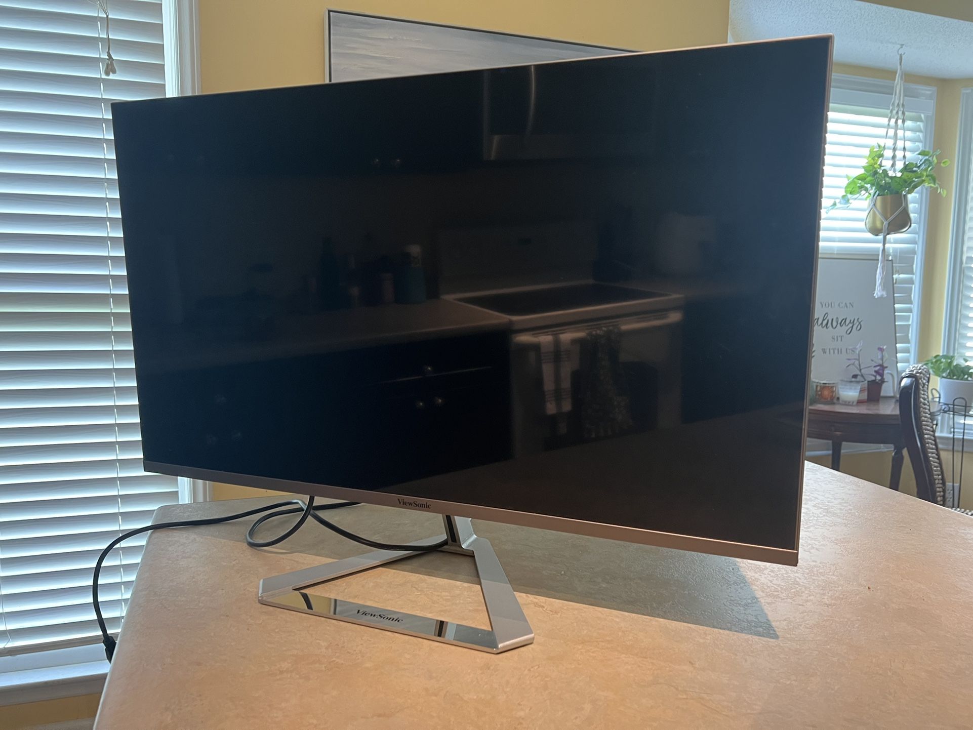 *Needs Work* Viewsonic 32” Monitor
