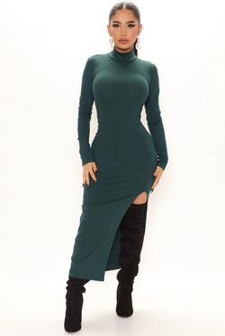 Midi dress ! Size Small ! Has stretch