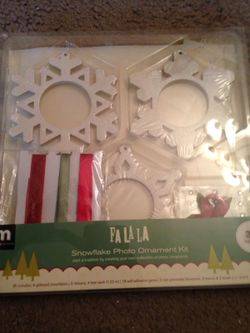 Snowflake photo ornament kit