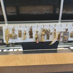 14k 10k Gold different grams prices layway available 10% dwon if you interested please make sure you ask for Maribel thank you