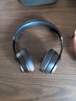 Beats Solo 4 Black On the Ear Wireless Headphones