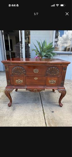 Beautiful solid wood entry table ￼