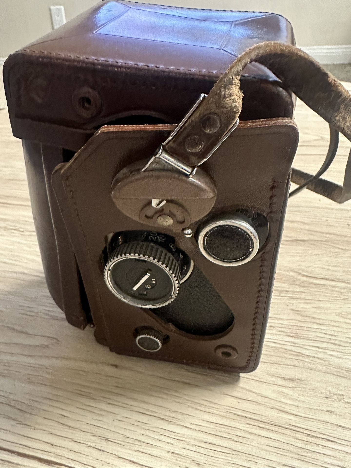 ☆藻炉大王☆Rolleiflex 2.8ｆPlanar 80mm Rolleiflex 2.8 series - Camera-wiki.org - The free camera encyclopedia