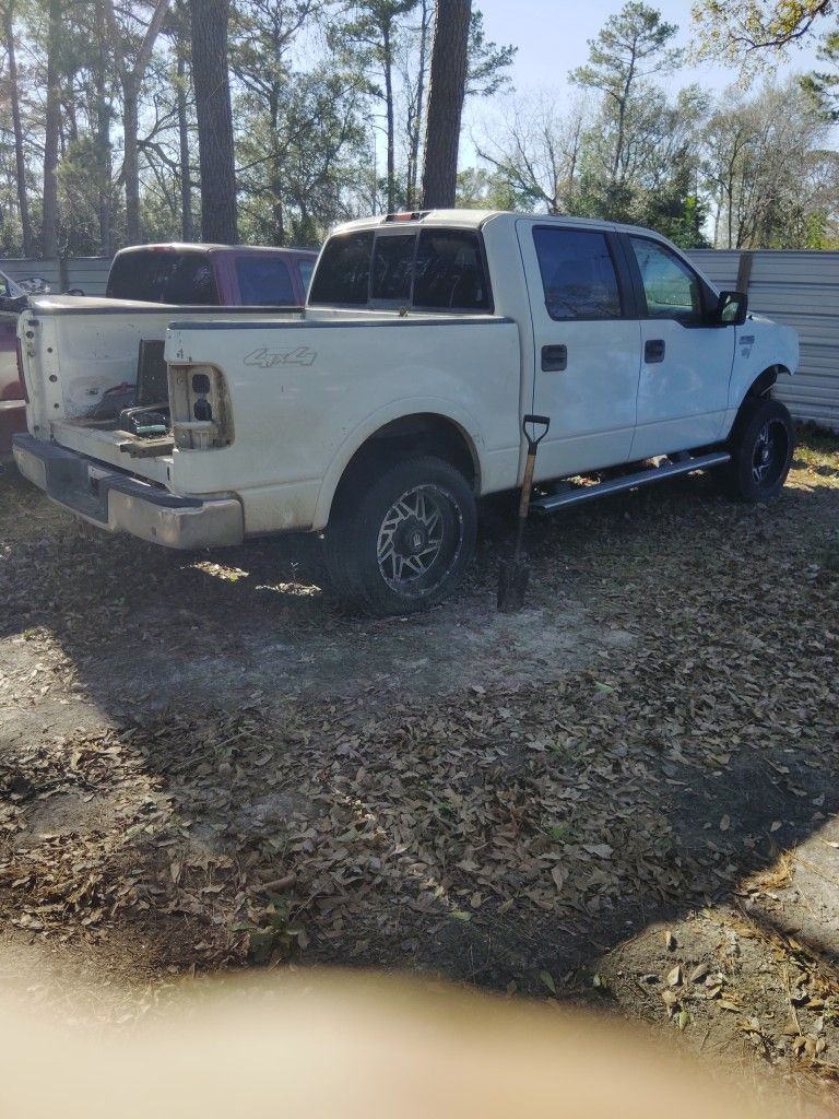 2004 Ford F-150 FX4 5.4 Triton Parts Car
