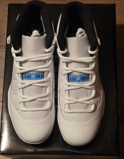 Air Jordan 11 Mid TD Football Cleats Size 9 $125