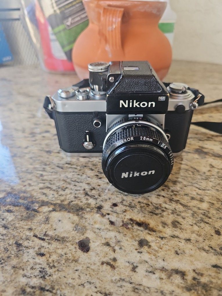 Nikon F(contact info removed)5 Dp- 28mm F-1-4 Japan Camera