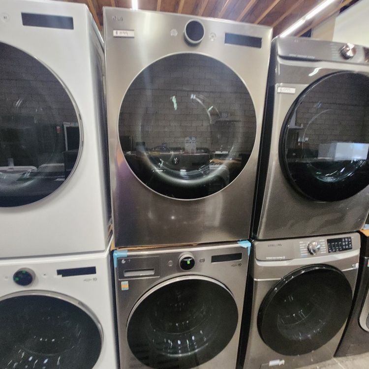 LG Set Front Load Washer And Gas Or Electric Dryer Silver New