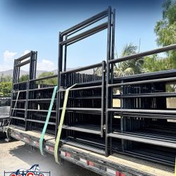 Panels For Horse Corral & Livestock Fencing