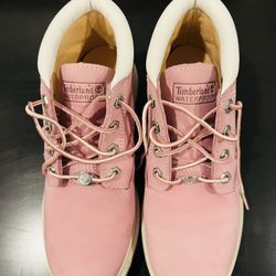 Women’s size 7 pink Timberland boots