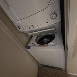 
GE 27” Electric Stackable Washer & Dryer – 1 Year Old 