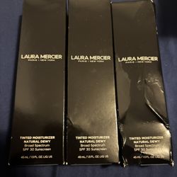 Laura Mercier   Long-Wear Tinted Moisturizer Natural Dewy SPF 30 with Hyaluronic Acid