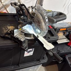 Sliding Miter Saw 