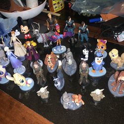Disney Vietnam Toy figures