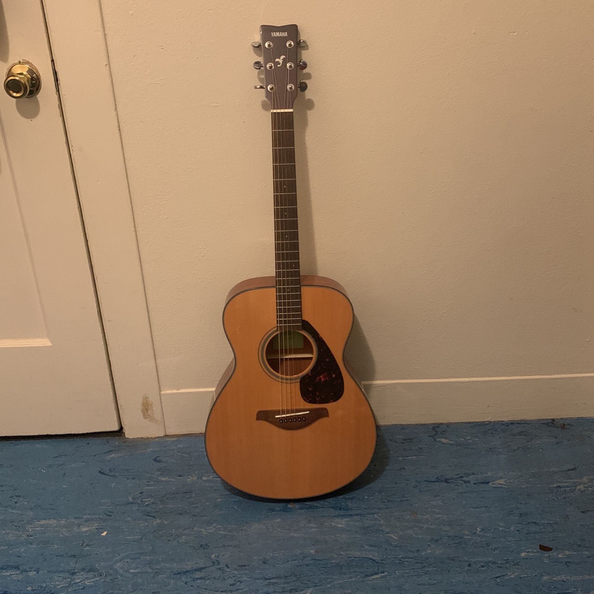 Yamaha Acoustic Guitar FS800