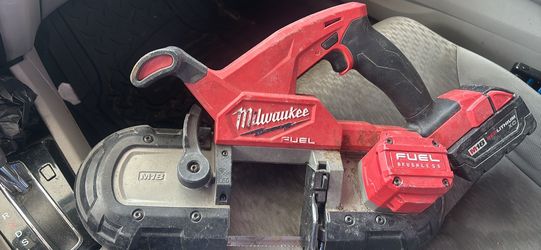 Milwaukee band saw