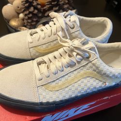 Vans Old Skool Pro shoe. Size 11.5