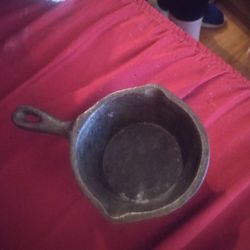 3.5 In Iron Skillet Black Iron Just Like The Real Thing Just A Mini 3.5 In