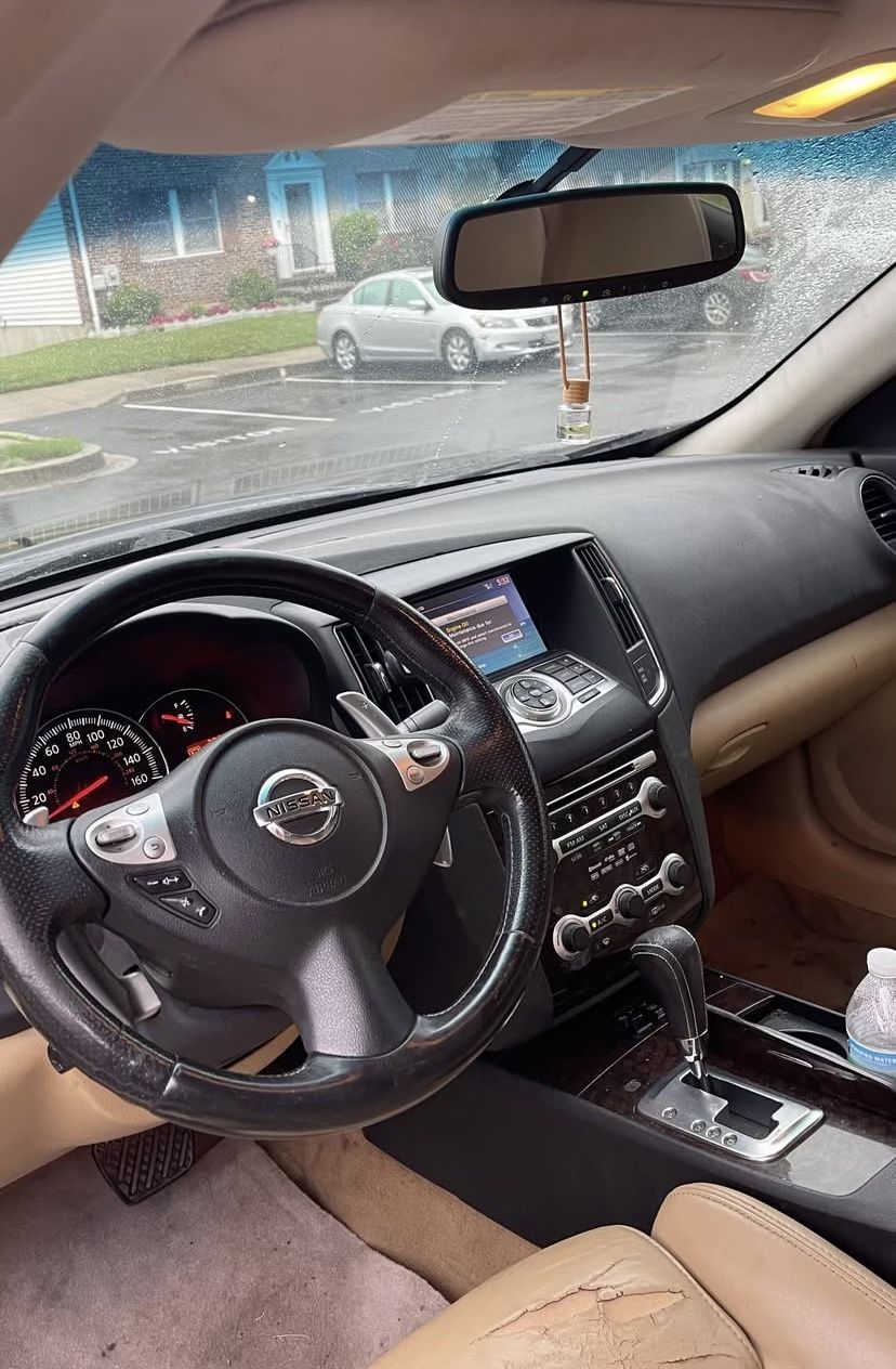 2010 Nissan Maxima