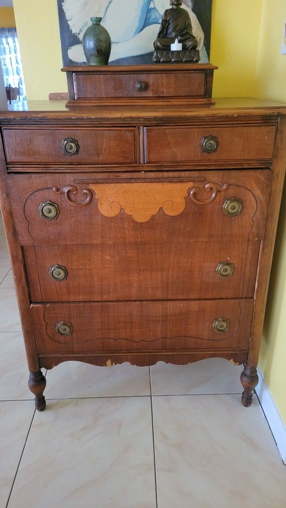 Dresser Antique