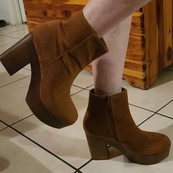 Rue21 Etc! Brown Suede Ankle Boots