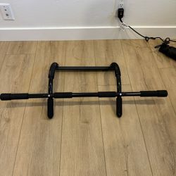 Door pull up Bar