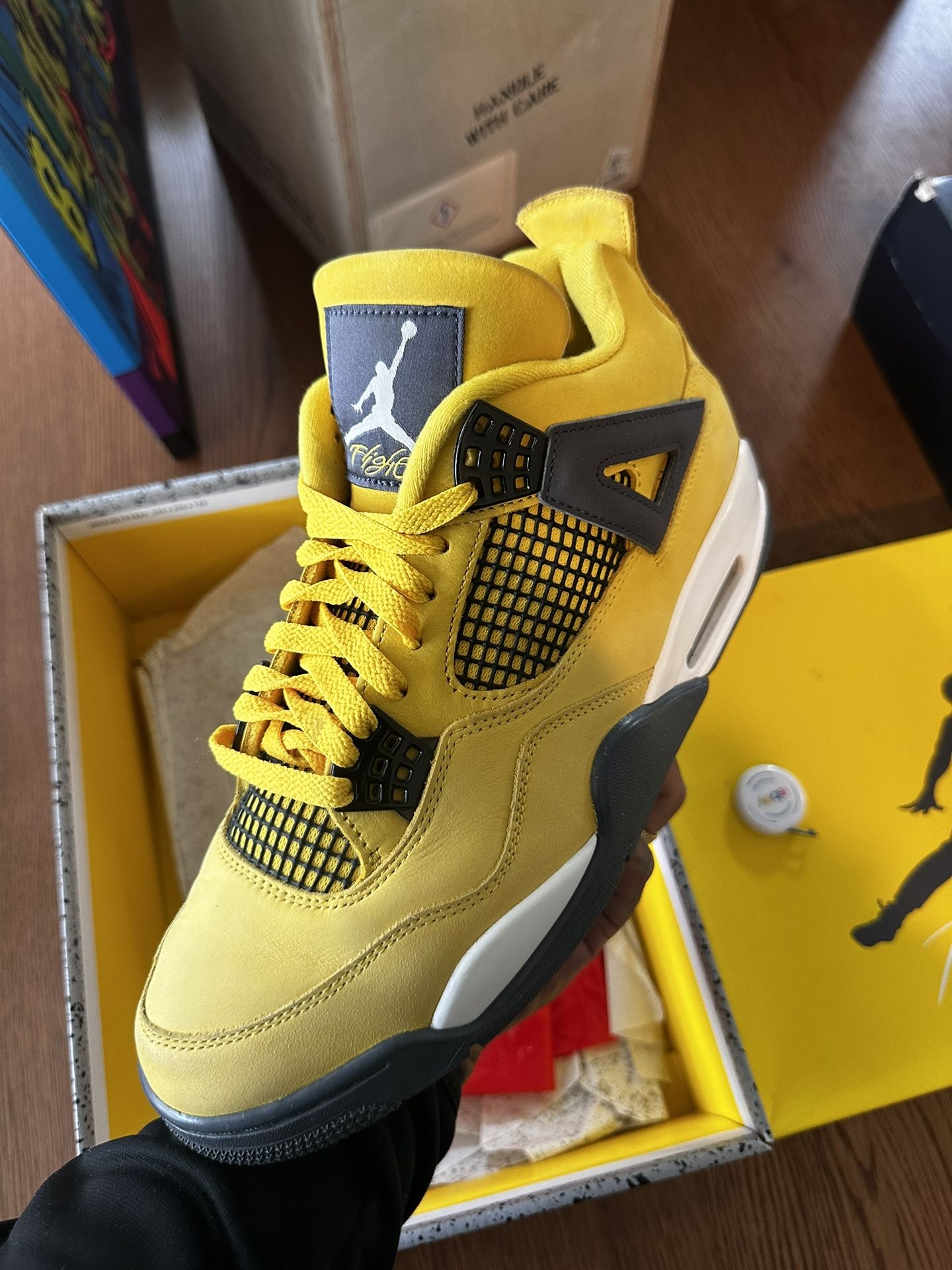 Air Jordan 4 Retro // Lighting Yellow - 10M