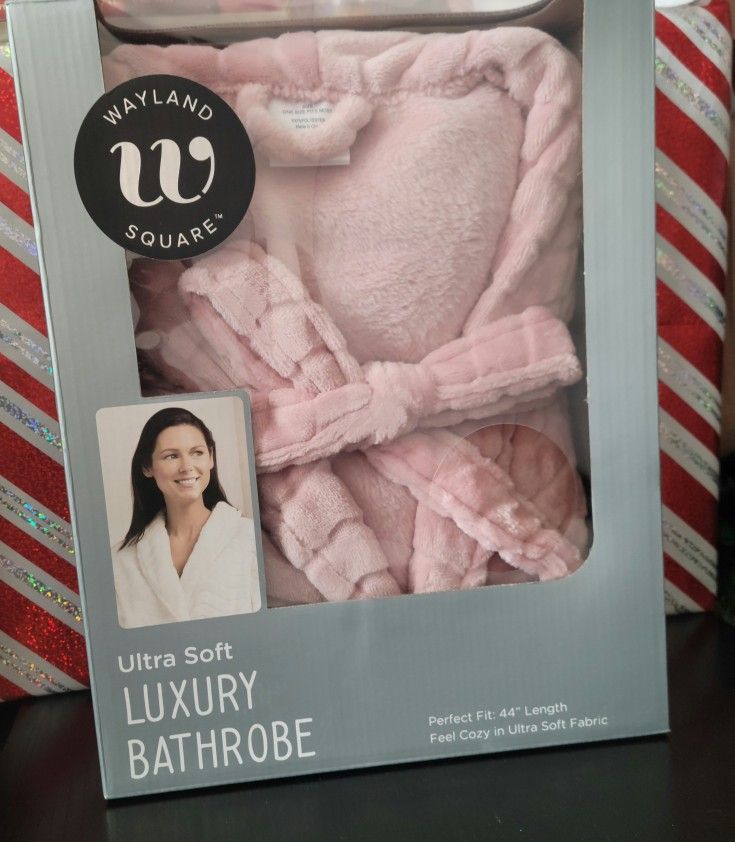 WOMAN'S LUXURY ROBE   S/M