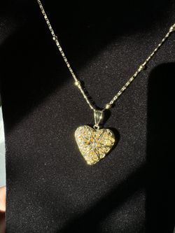 heart locket necklace
