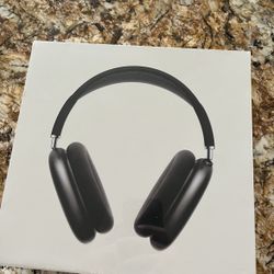 AirPod Maxes