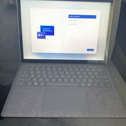 Microsoft Surface Laptop, Five Platinum