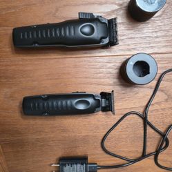 Babyliss Pro Lo-Pro FX Clipper,Trimmer And 2 Batteries With 2 Chargers