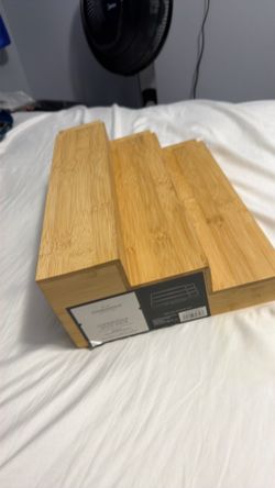Bamboo expandable spine rack