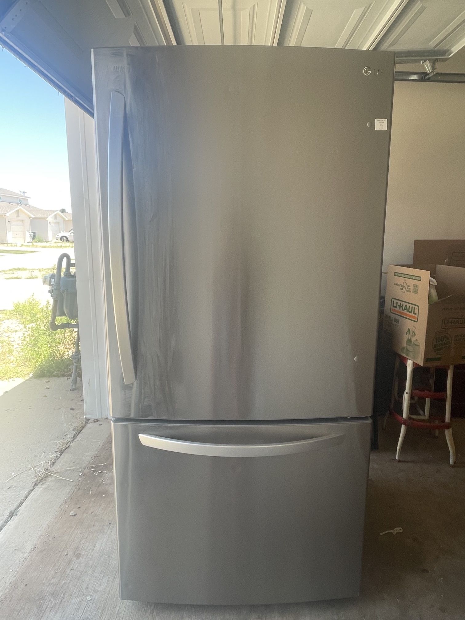 Refrigerator