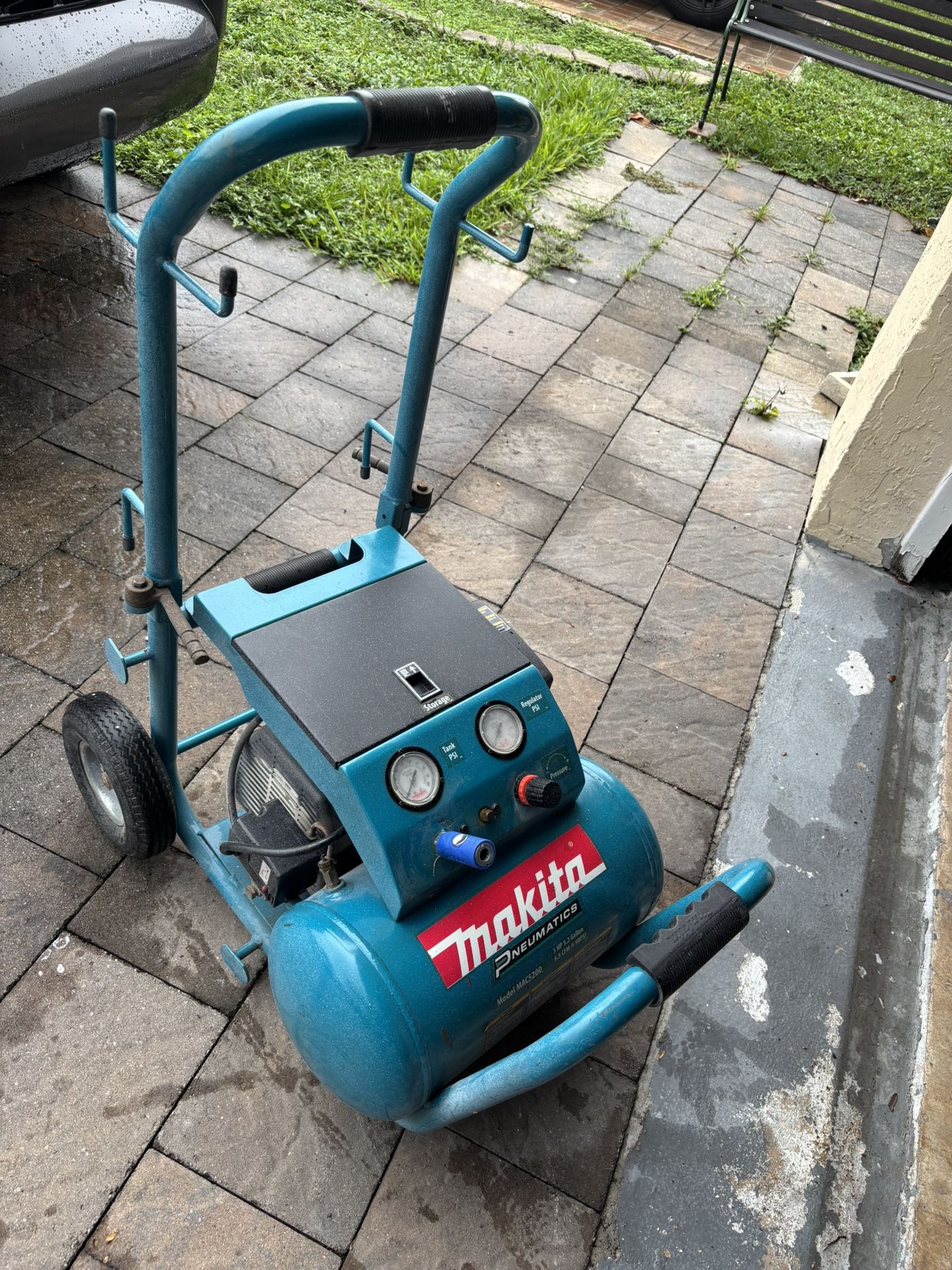 Makita Mac5200 Air Compressor
