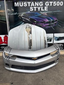 14-15 Chevy Camaro Front Bumper & hood good condition