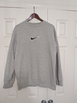 Y2K Nike Center Swoosh Crewneck