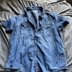 Levis Denim Buttoned shirt