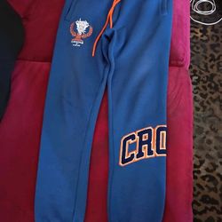Joggers Size Small 