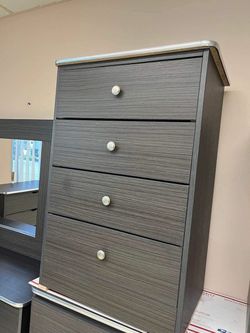 Dresser 4 drawers