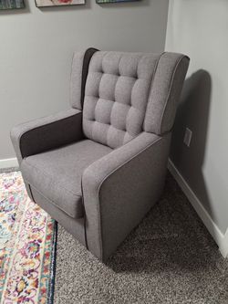 Rocking Chair w/ Swivel