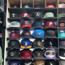 Snapbacks 36 $ Each