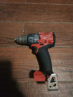 Milwuakee 1/2 18v hammer drill driver