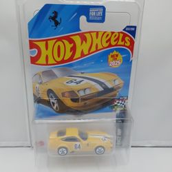 Hot Wheels Ferrari 365 Yellow 