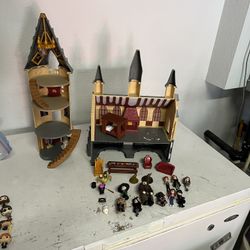 Harry Potter Mini Castle Playset And Figures